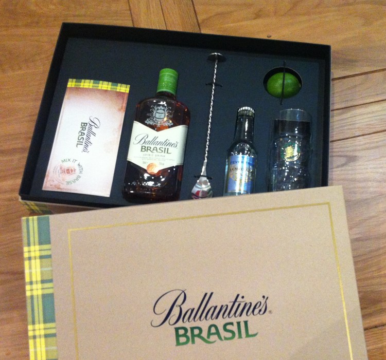 Ballantine's Brasil Cocktail Kit 2
