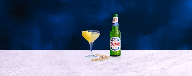 S36 31956 Gold Shards Bottle RGB