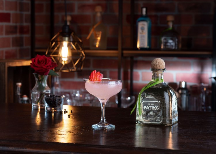 WildRoseMargarita_Wide_wBottle